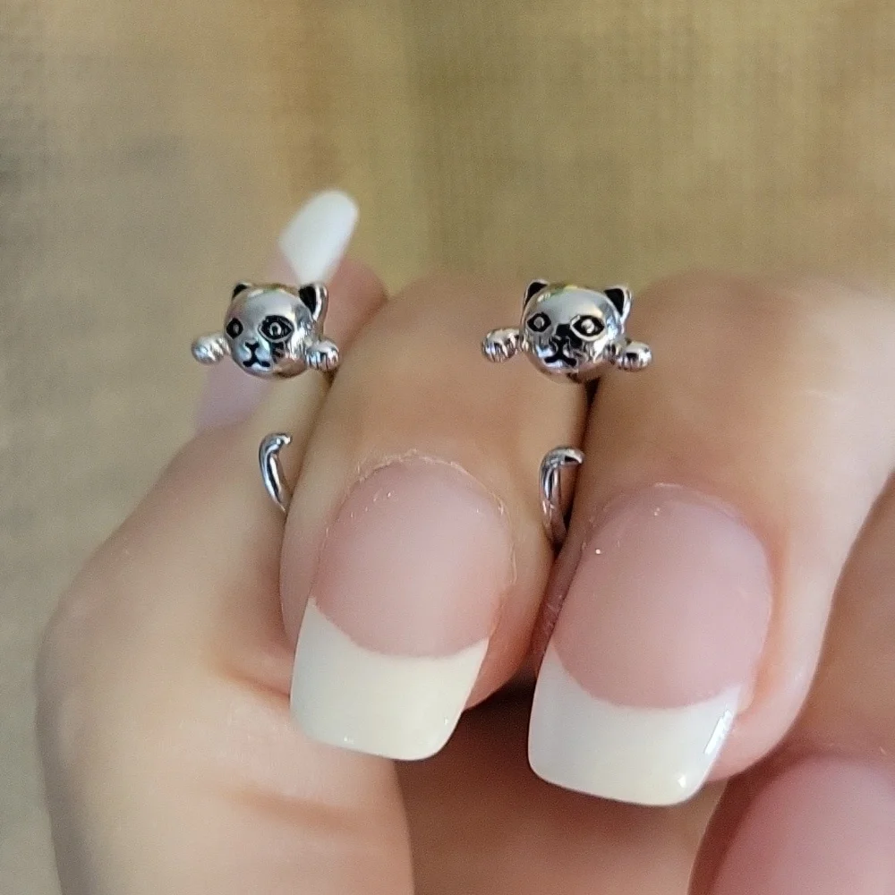 CAT HUGGIE HOOP EARRINGS